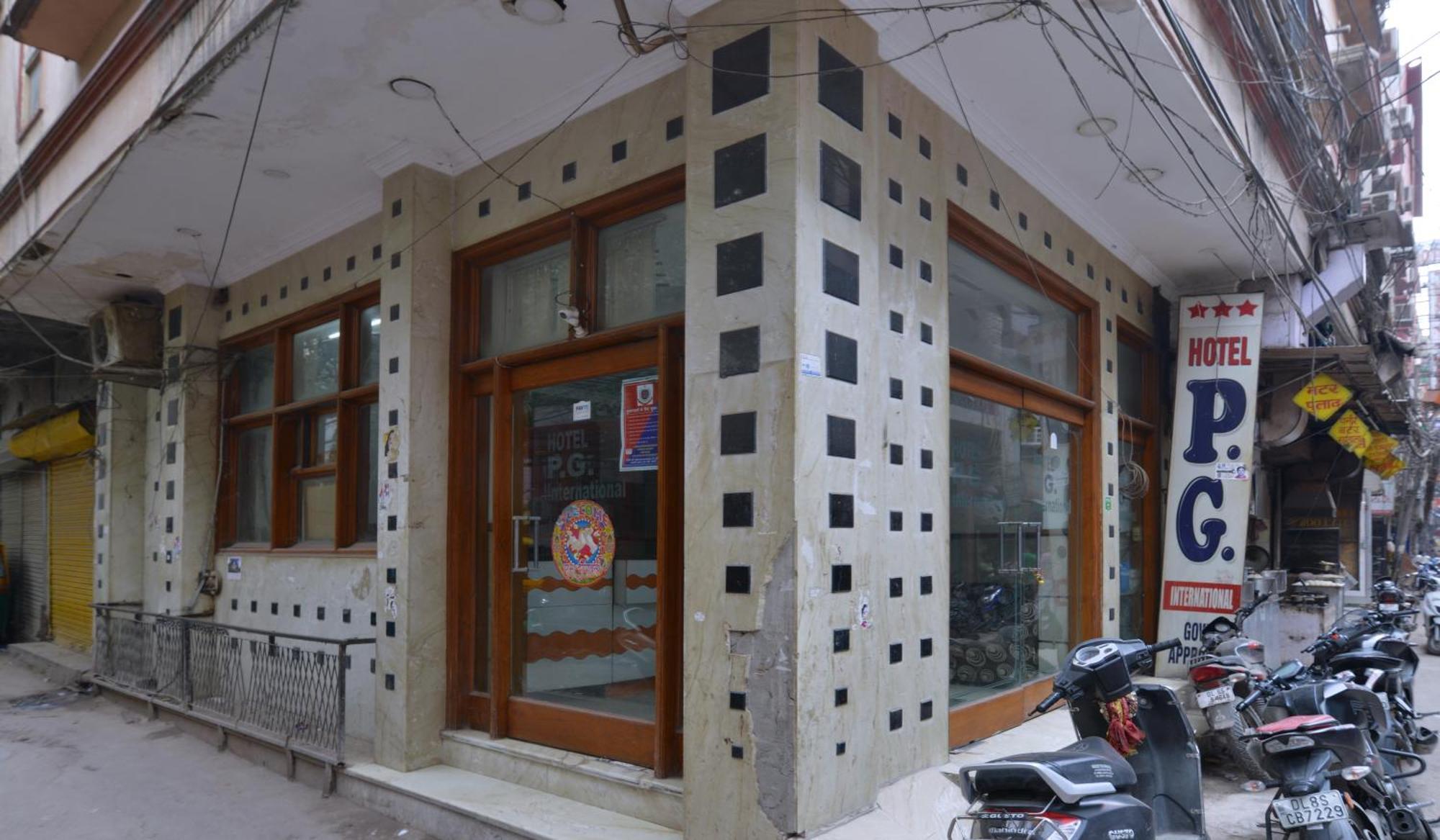 Family Hotel By Pg International New Delhi Eksteriør bilde